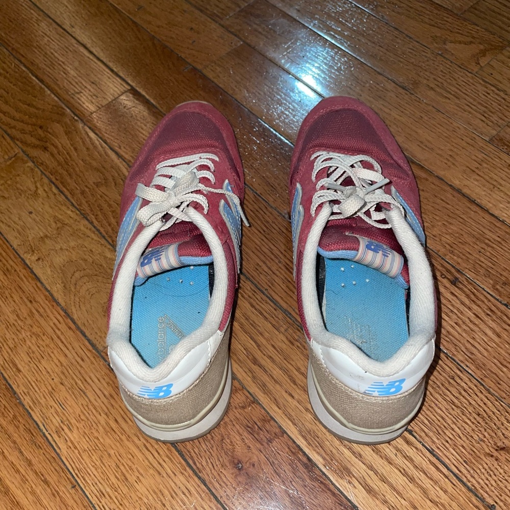 New Balance Shoes - Picture 5 of 6